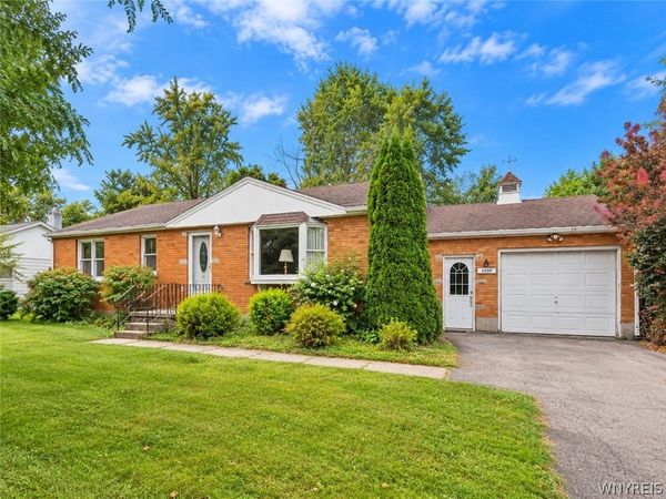 4596 Creek Road , Lewiston, NY 14092