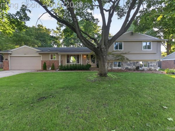 4035 Iverness Lane, West Bloomfield Township, Mi 48323