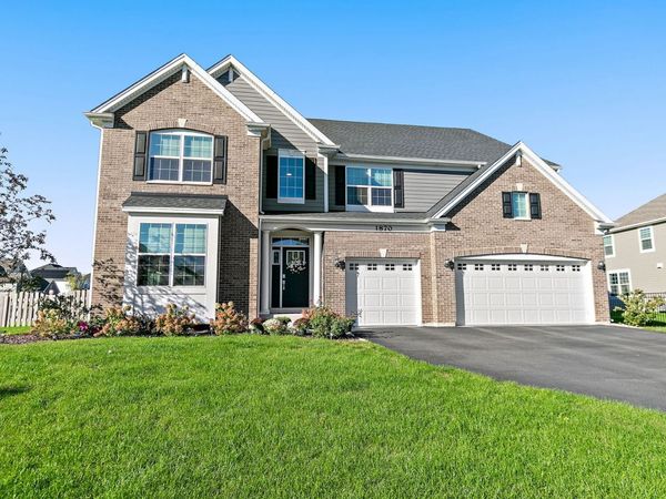 1870 Chandolin Lane , Elgin, IL 60124