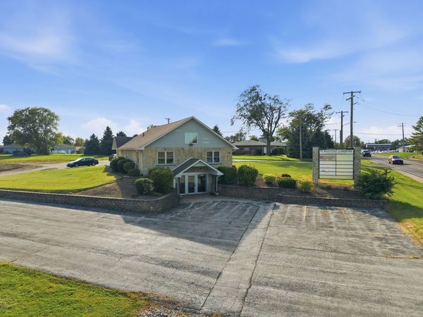 394 W Indiana Avenue , Beecher, IL 60401