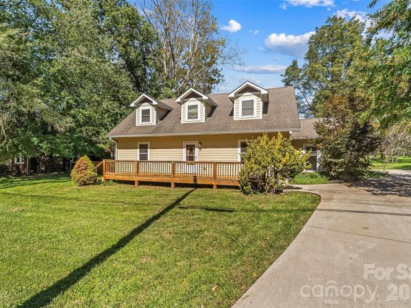 221 Old US 70 Highway E, Black Mountain, NC 28711