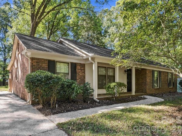 9112 Sardis Forest Drive , Charlotte, NC 28270
