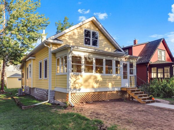 1040 24th Avenue SE, Minneapolis, MN 55414