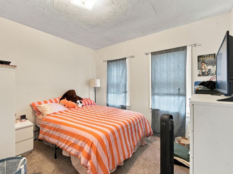 1102 Mt Pleasant Avenue, Columbus, OH 43201 Photo 5
