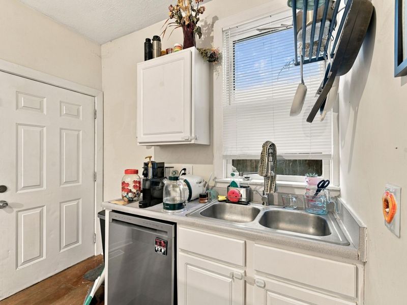 1102 Mt Pleasant Avenue, Columbus, OH 43201 Photo 9