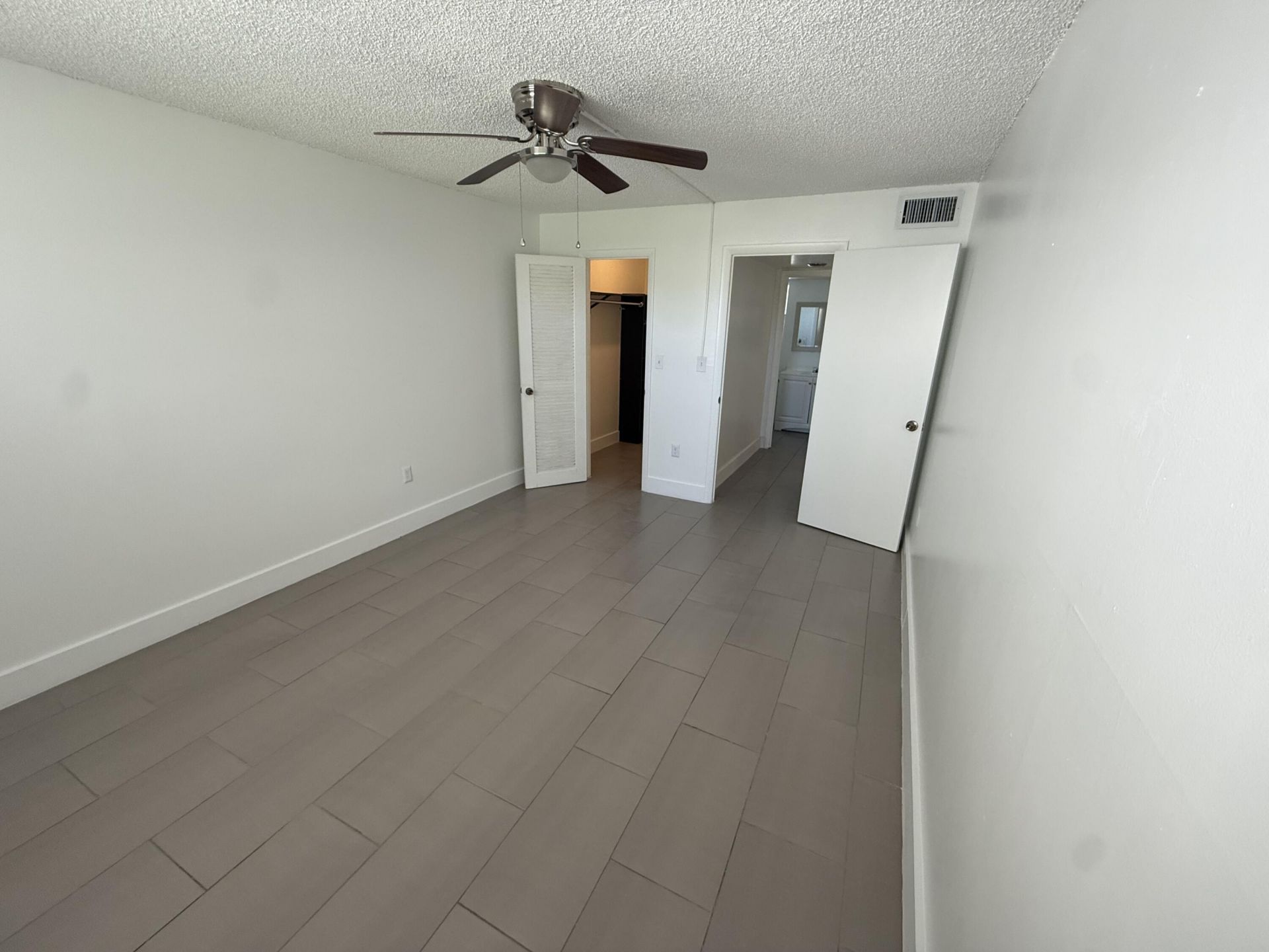 8225 Sunrise Lakes Boulevard, Unit 106, Sunrise, FL 33322 Photo