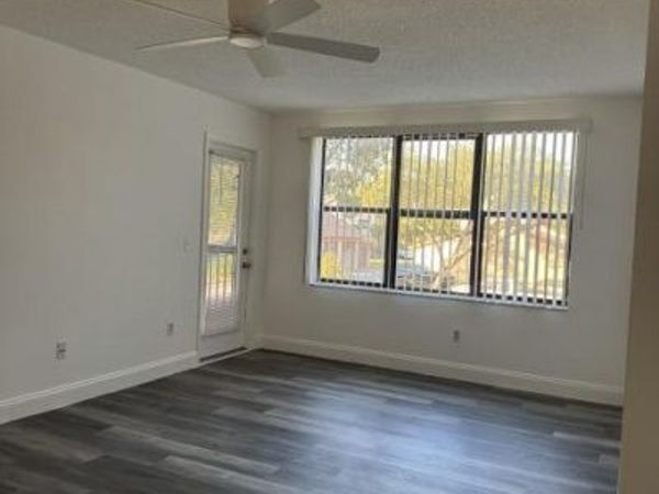 4541 W MCNAB Road W, Unit 17, Pompano Beach, FL 33069