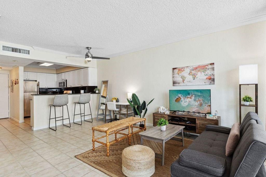 2501 S Ocean Drive, Unit 304, Hollywood, FL 33019 Main Photo
