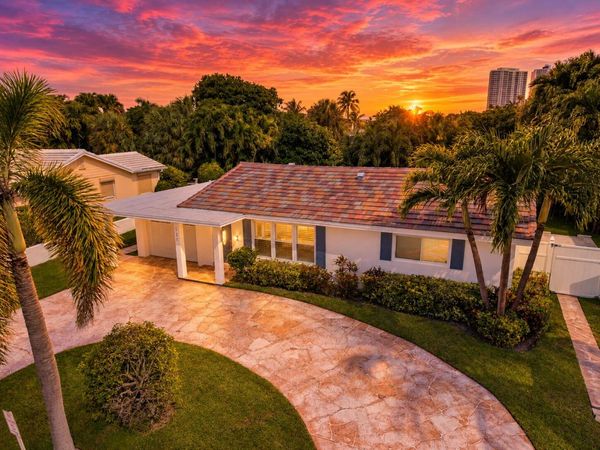 121 TACOMA Lane, Palm Beach Shores, FL 33404