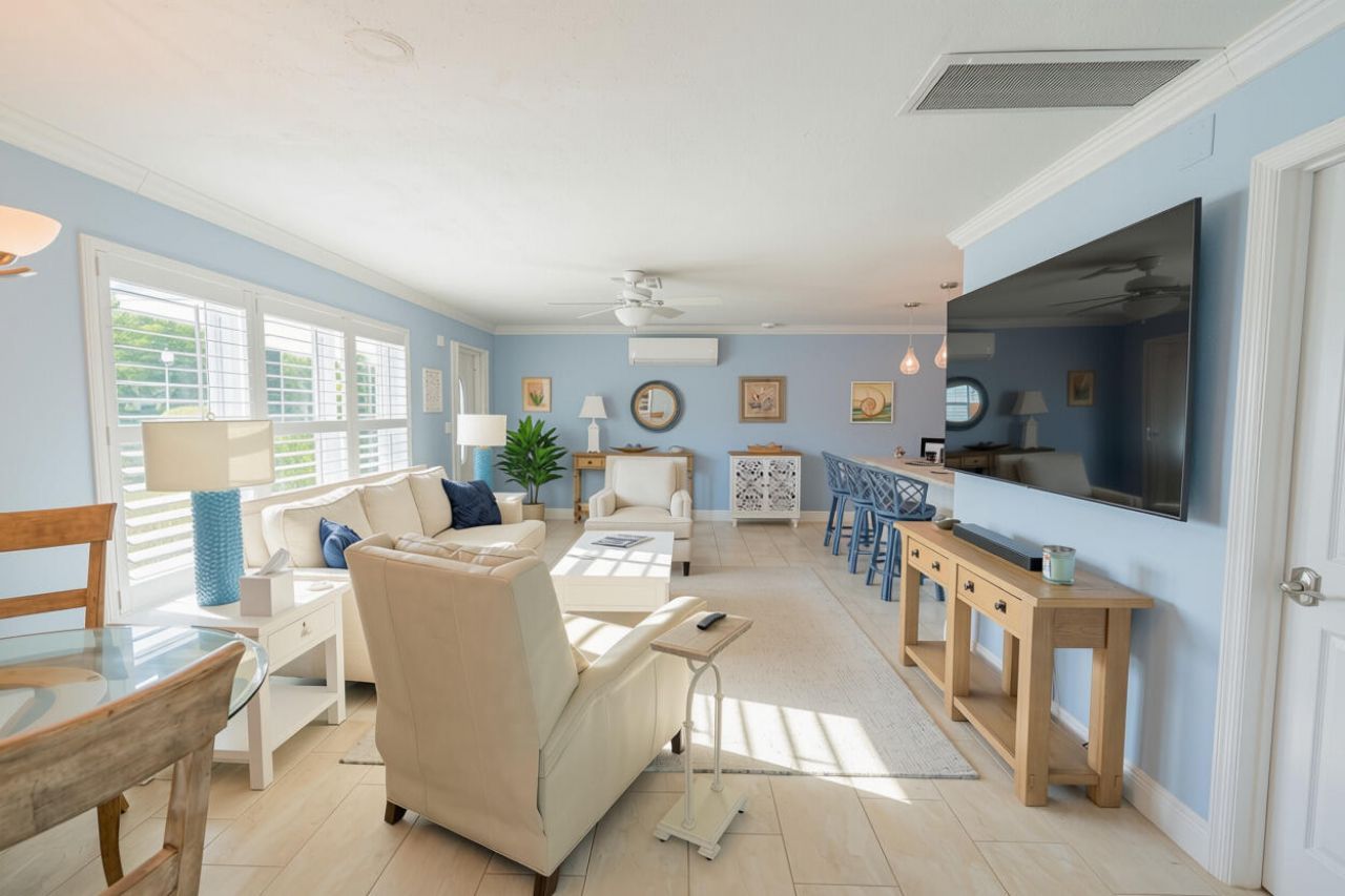121 Tacoma Lane, Palm Beach Shores, FL 33404 Photo