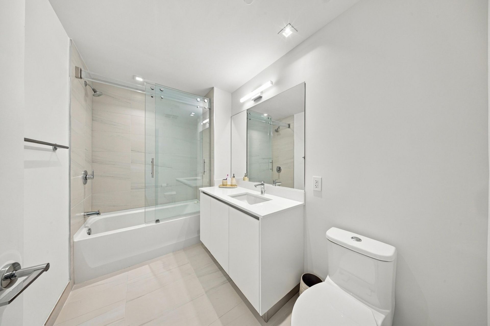 1116 N Ocean Boulevard, Unit 1601, Pompano Beach, FL 33062 Photo