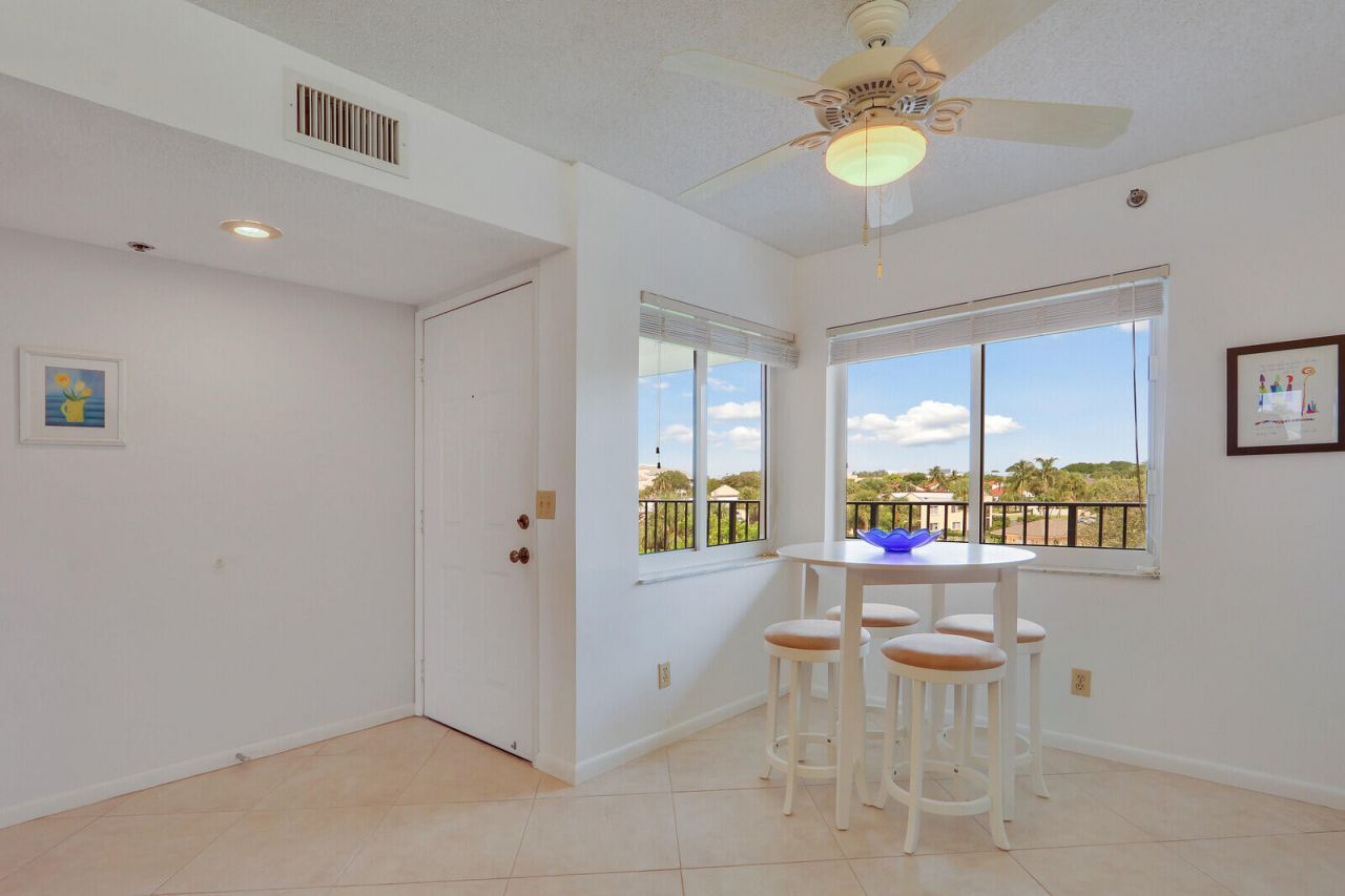 275 Palm Avenue, Unit A404, Jupiter, FL 33477 Photo