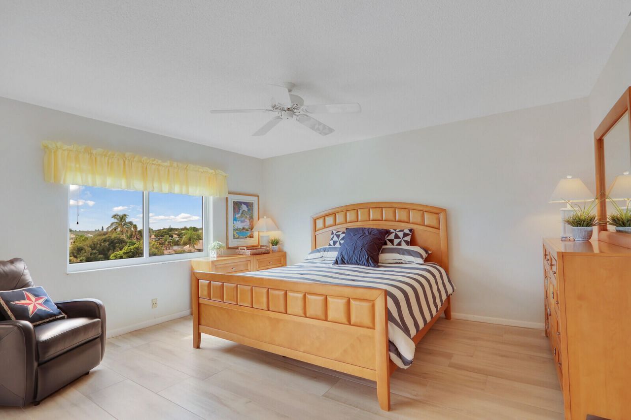 275 Palm Avenue, Unit A404, Jupiter, FL 33477 Photo