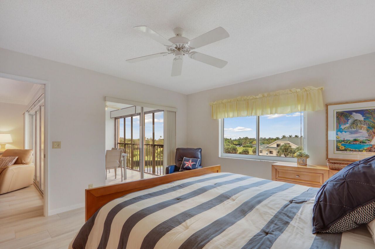 275 Palm Avenue, Unit A404, Jupiter, FL 33477 Photo