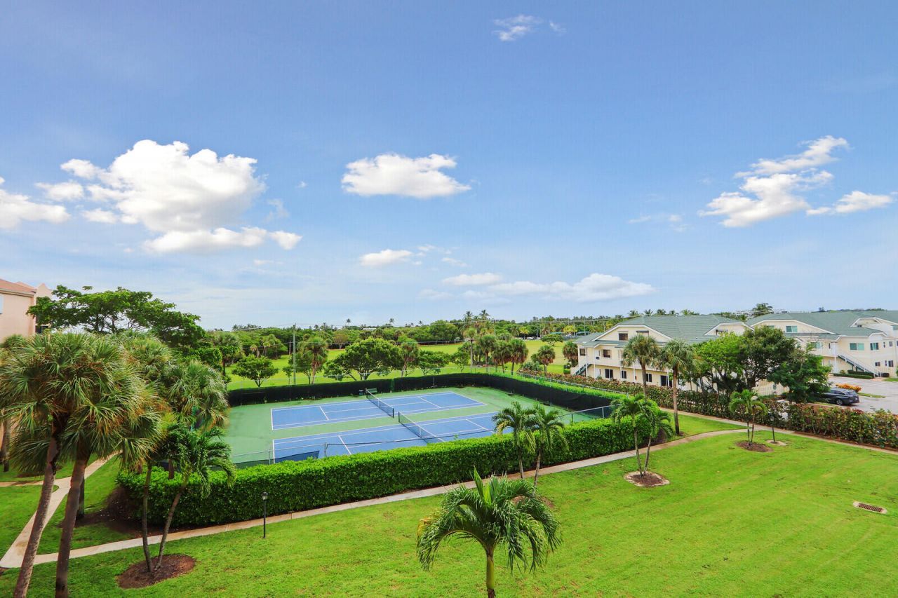 275 Palm Avenue, Unit A404, Jupiter, FL 33477 Photo