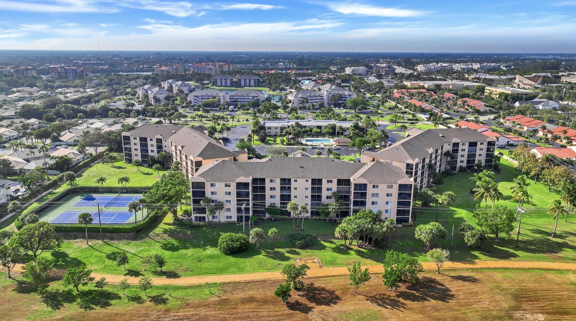 275 Palm Avenue, Unit A404, Jupiter, FL 33477 Photo