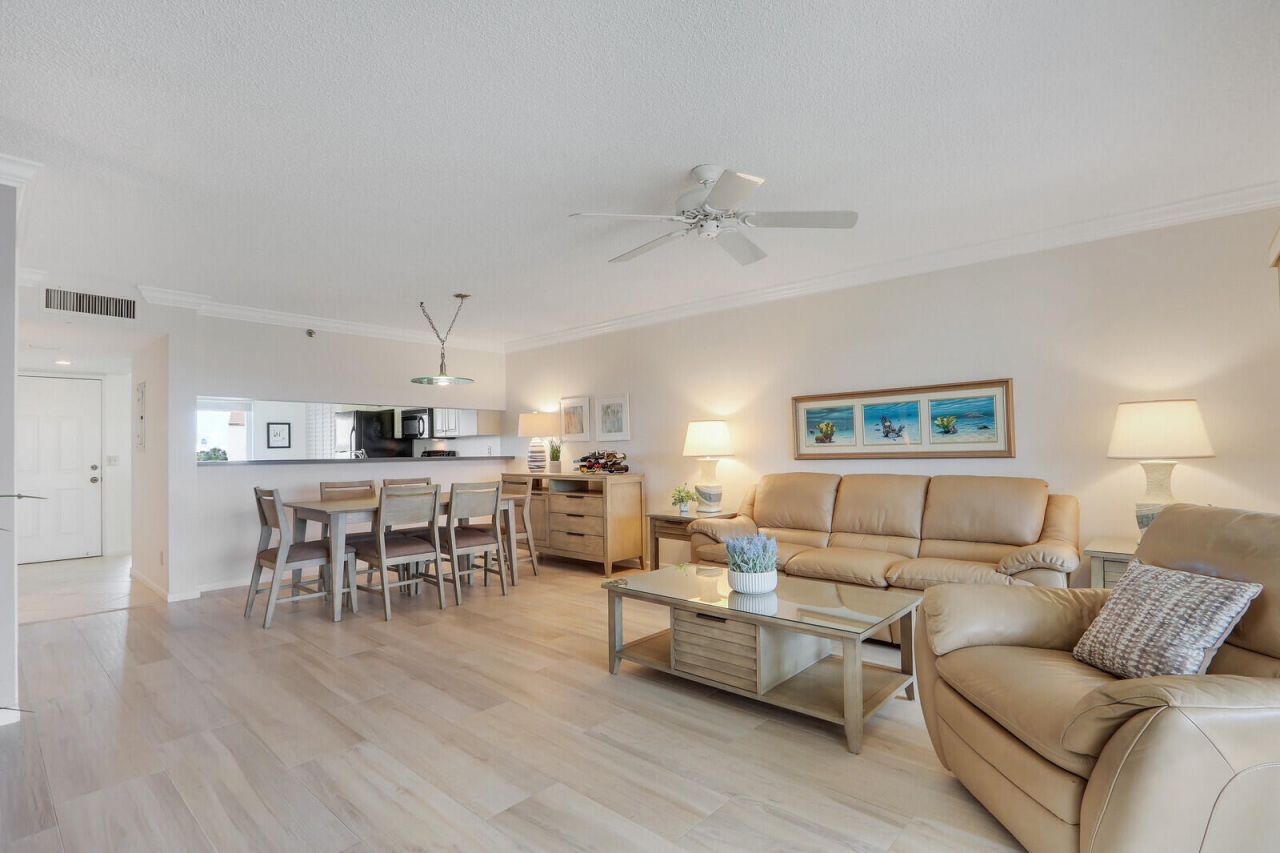 275 Palm Avenue, Unit A404, Jupiter, FL 33477 Photo