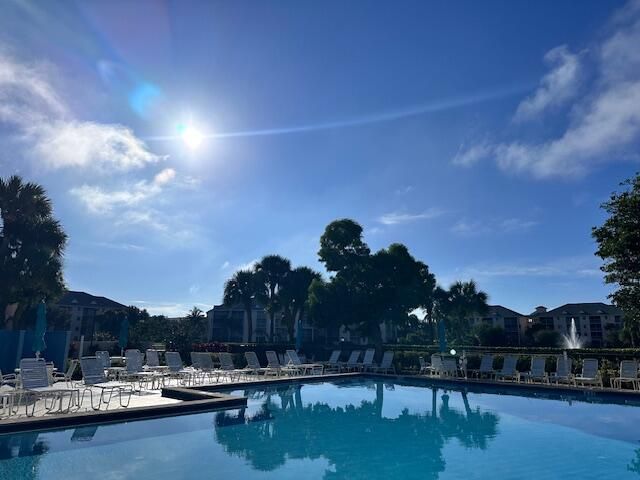275 Palm Avenue, Unit A404, Jupiter, FL 33477 Photo