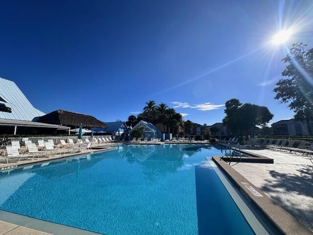 275 Palm Avenue, Unit A404, Jupiter, FL 33477 Photo