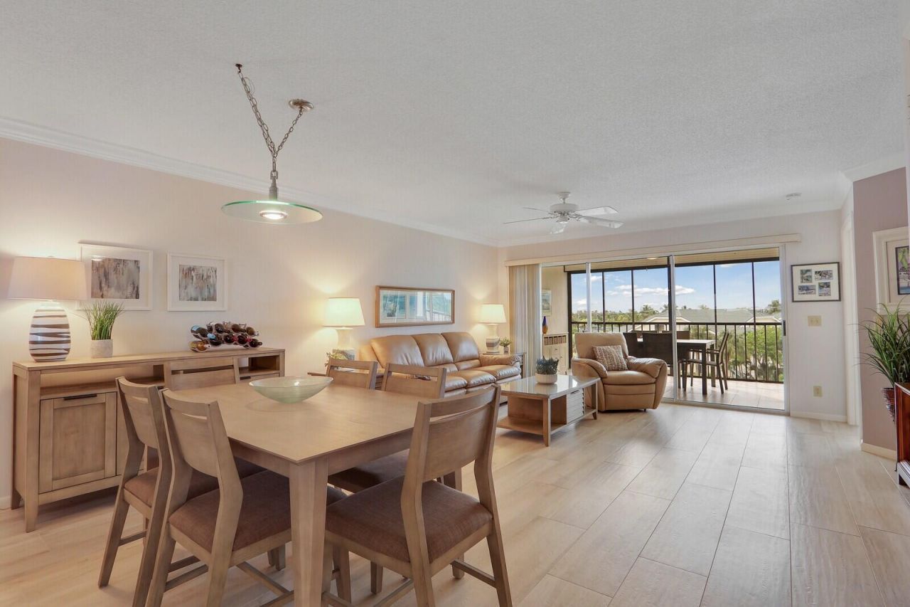 275 Palm Avenue, Unit A404, Jupiter, FL 33477 Photo
