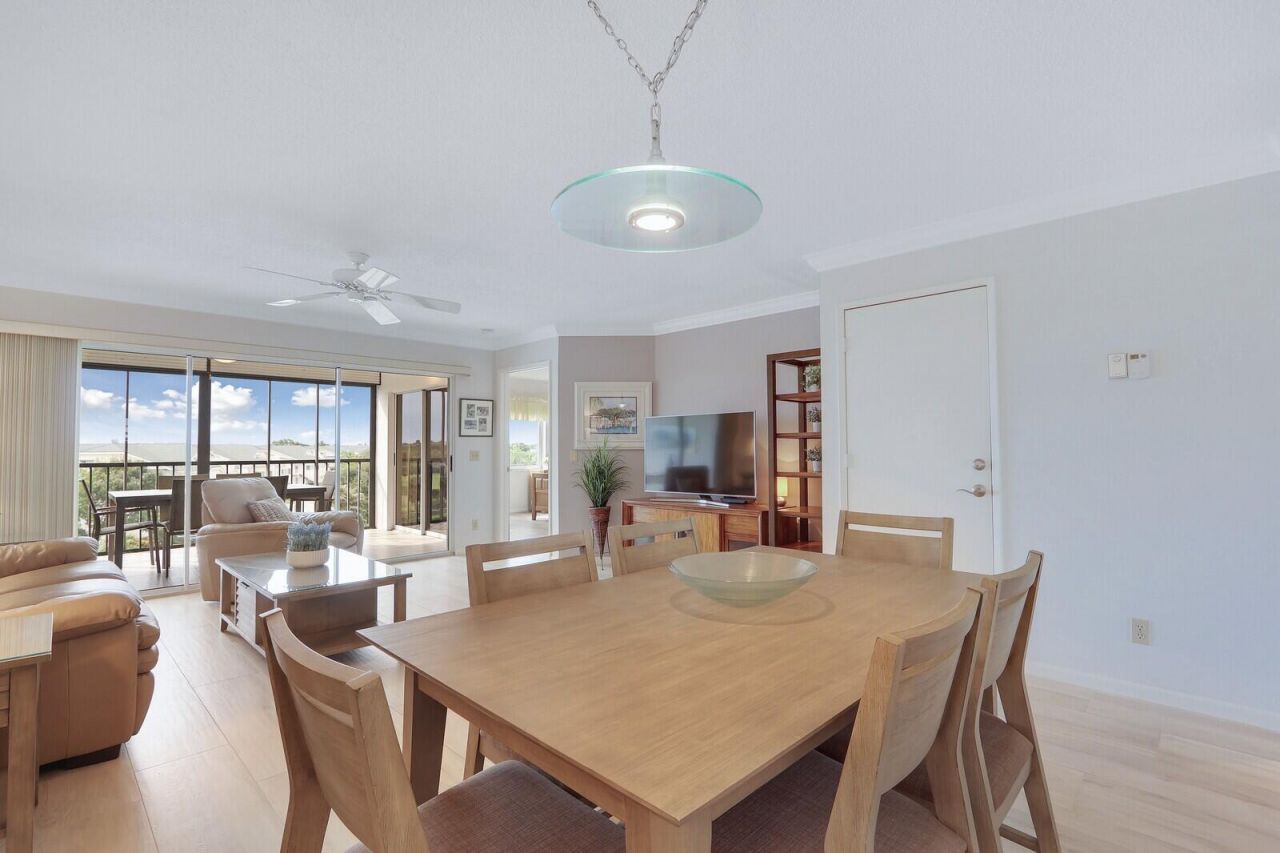 275 Palm Avenue, Unit A404, Jupiter, FL 33477 Photo