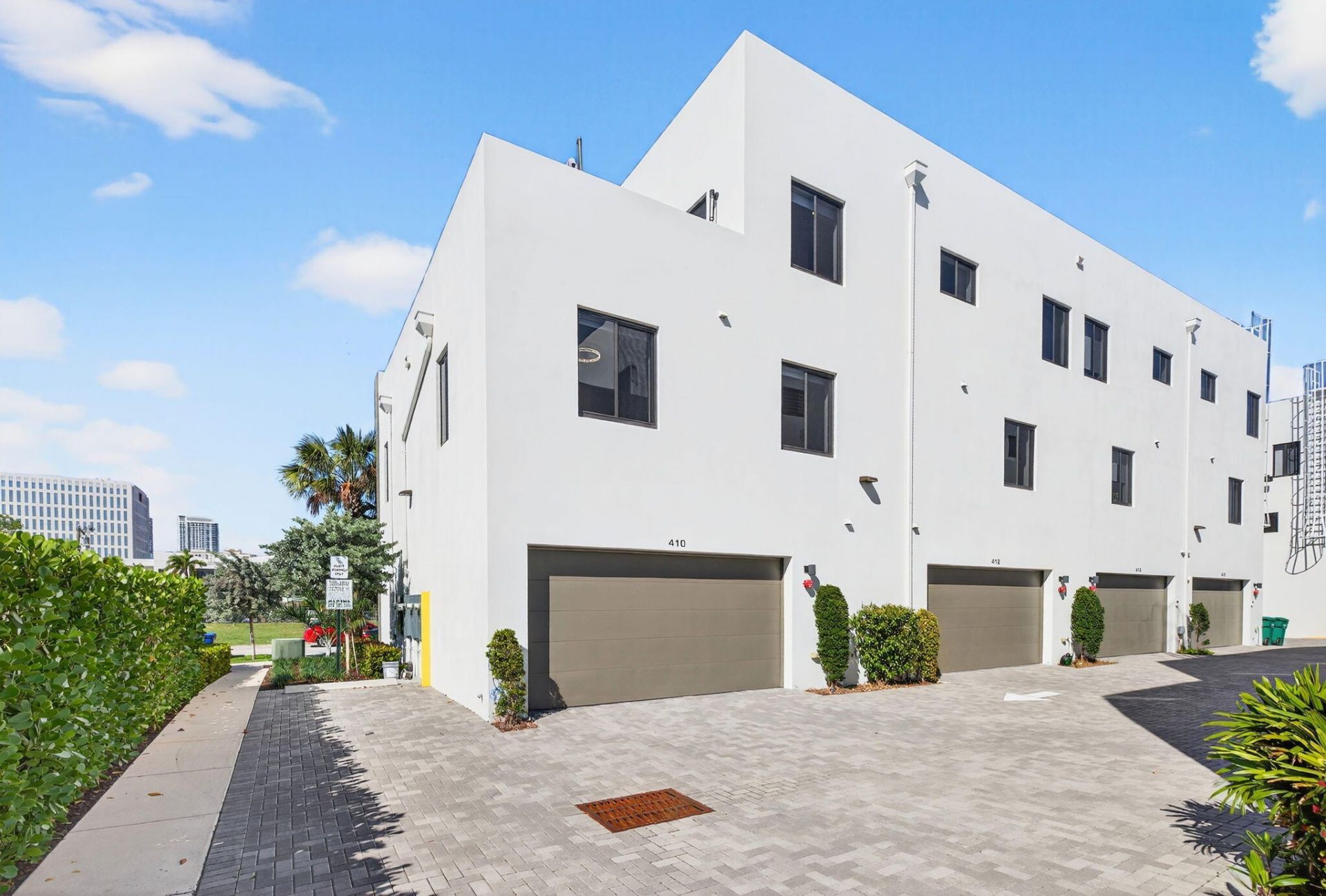 410 SE 12th Court, Fort Lauderdale, FL 33316 Photo