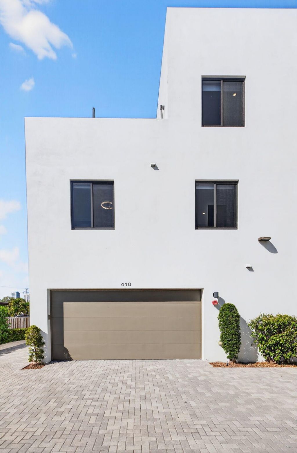 410 SE 12th Court, Fort Lauderdale, FL 33316 Photo