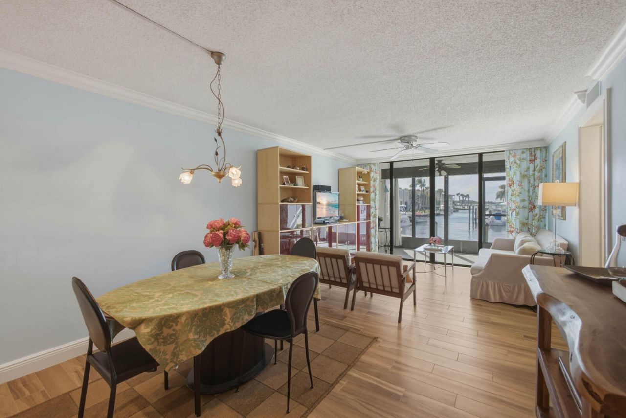 1950 SW Palm City Road, Unit 5-106, Stuart, FL 34994 Photo