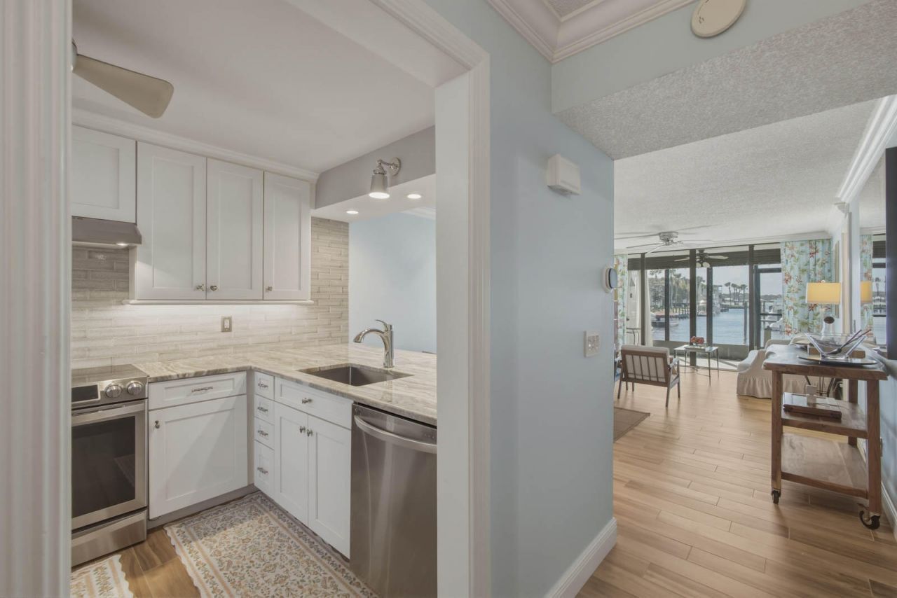 1950 SW Palm City Road, Unit 5-106, Stuart, FL 34994 Photo