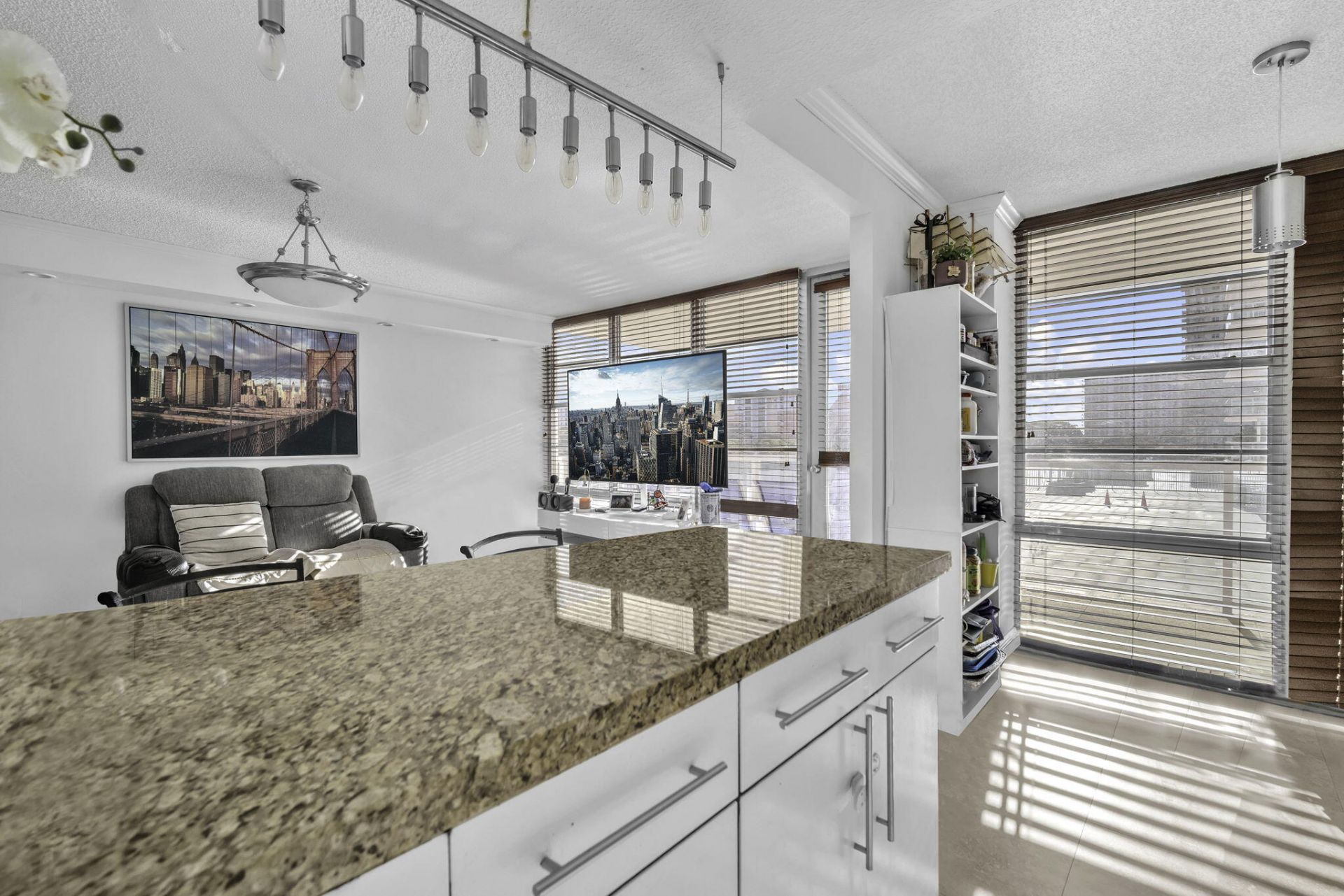 230 174th Street, Unit Apt 417, Sunny Isles Beach, FL 33160 Photo