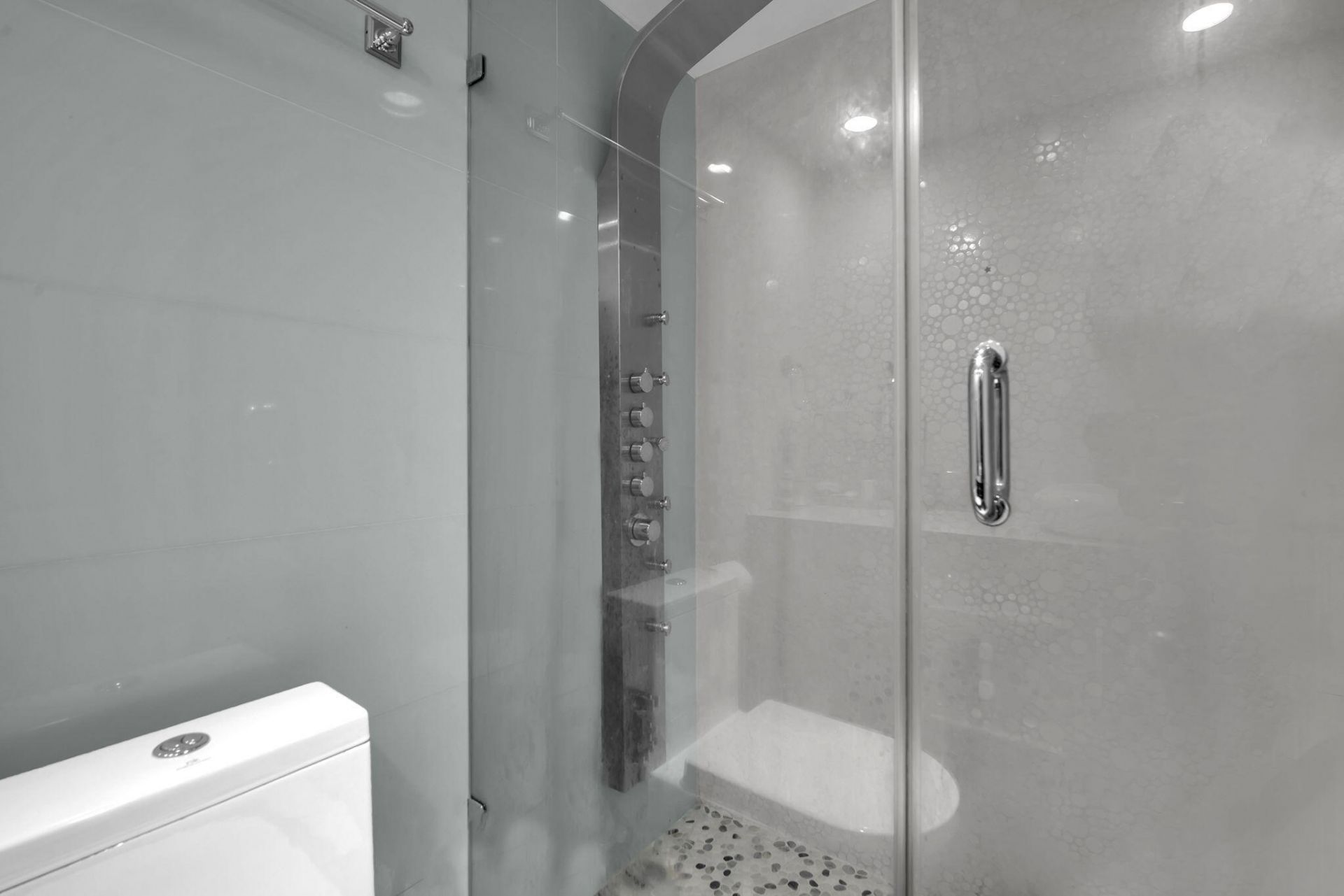 230 174th Street, Unit Apt 417, Sunny Isles Beach, FL 33160 Photo
