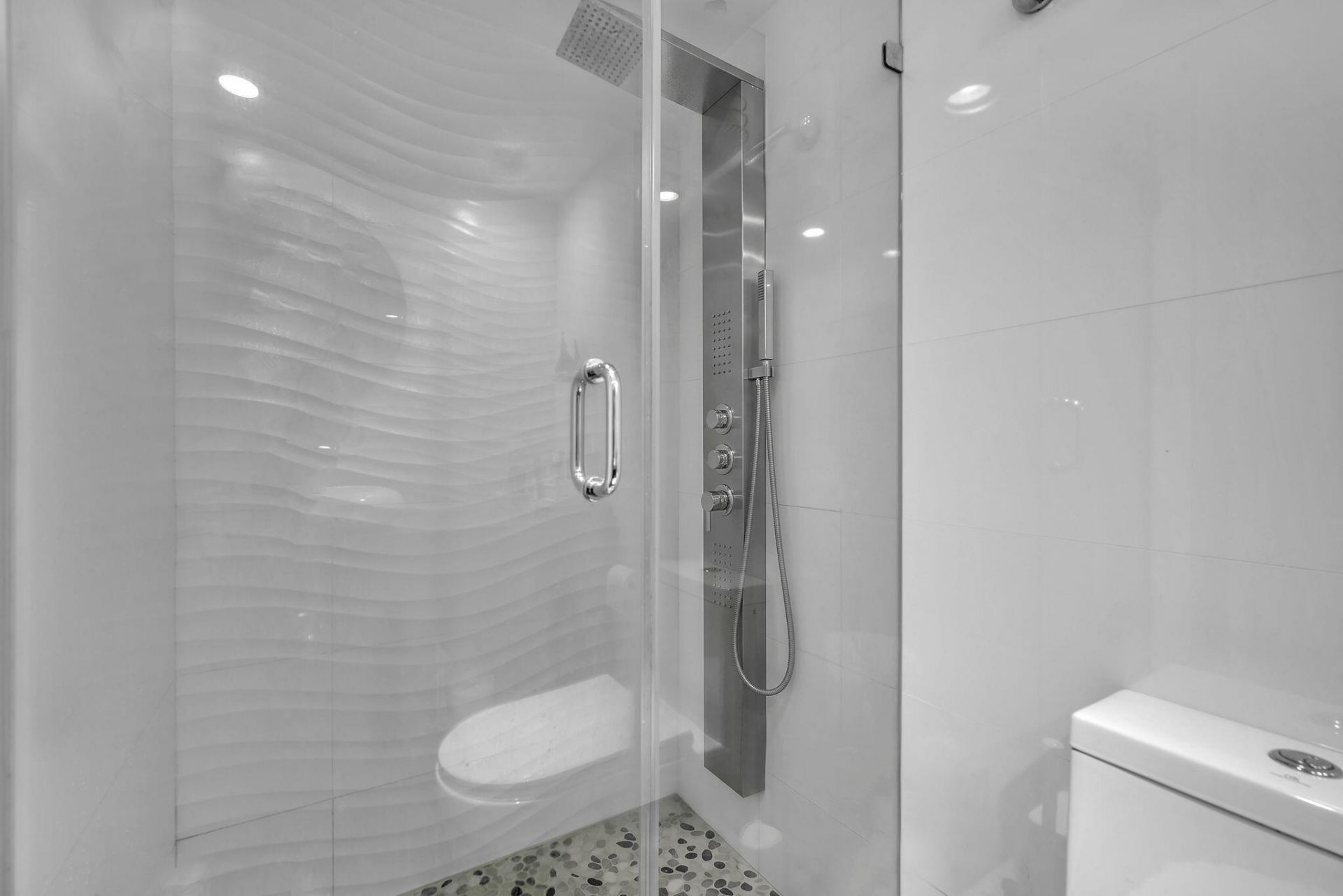 230 174th Street, Unit Apt 417, Sunny Isles Beach, FL 33160 Photo