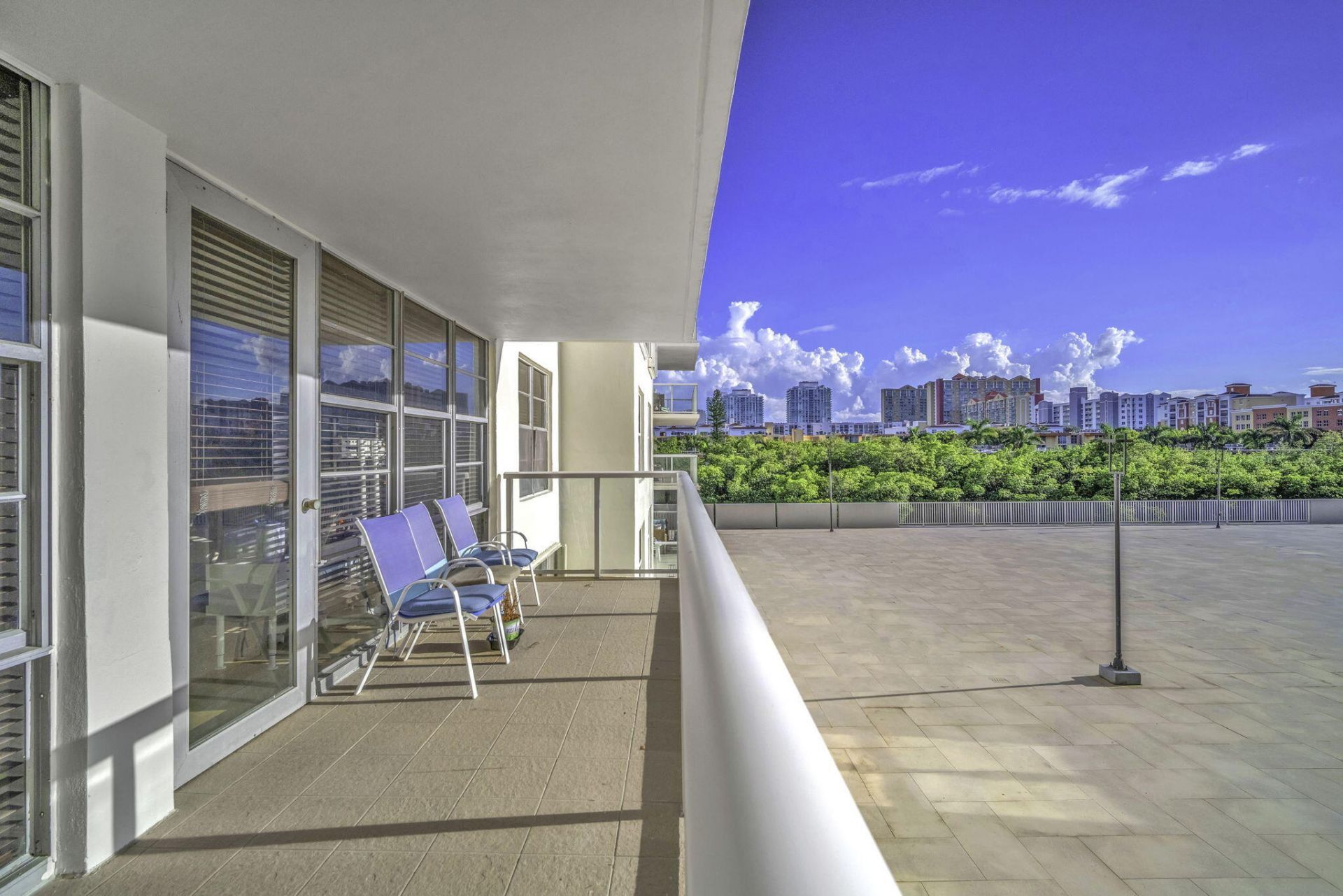 230 174th Street, Unit Apt 417, Sunny Isles Beach, FL 33160 Photo