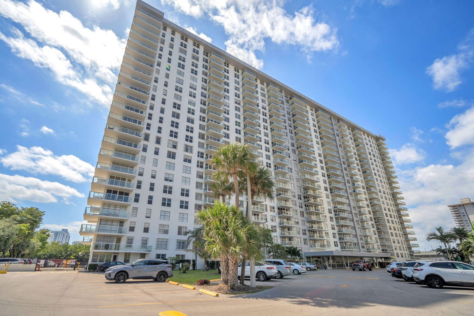 230 174th Street, Unit Apt 417, Sunny Isles Beach, FL 33160 Photo