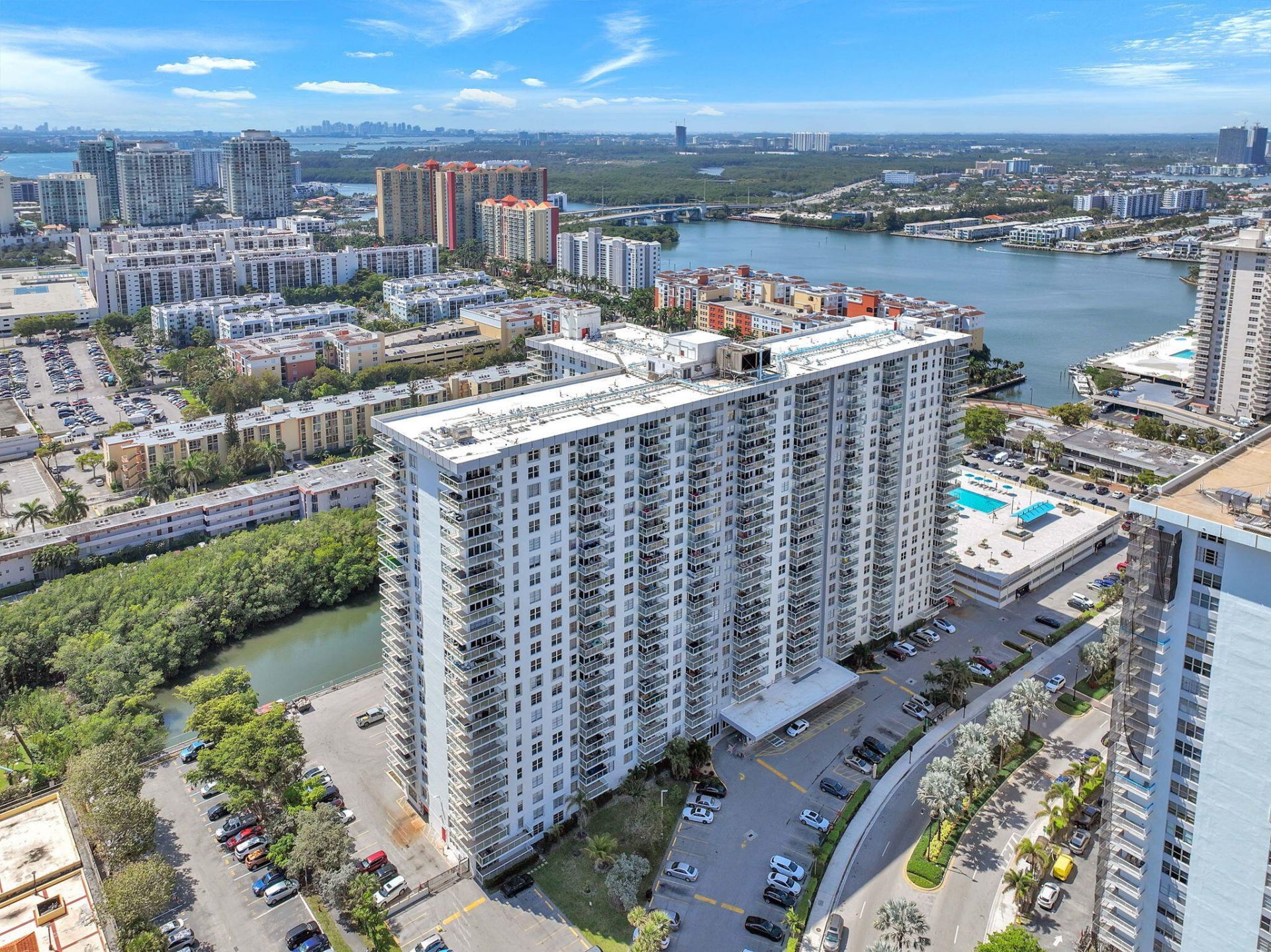 230 174th Street, Unit Apt 417, Sunny Isles Beach, FL 33160 Photo