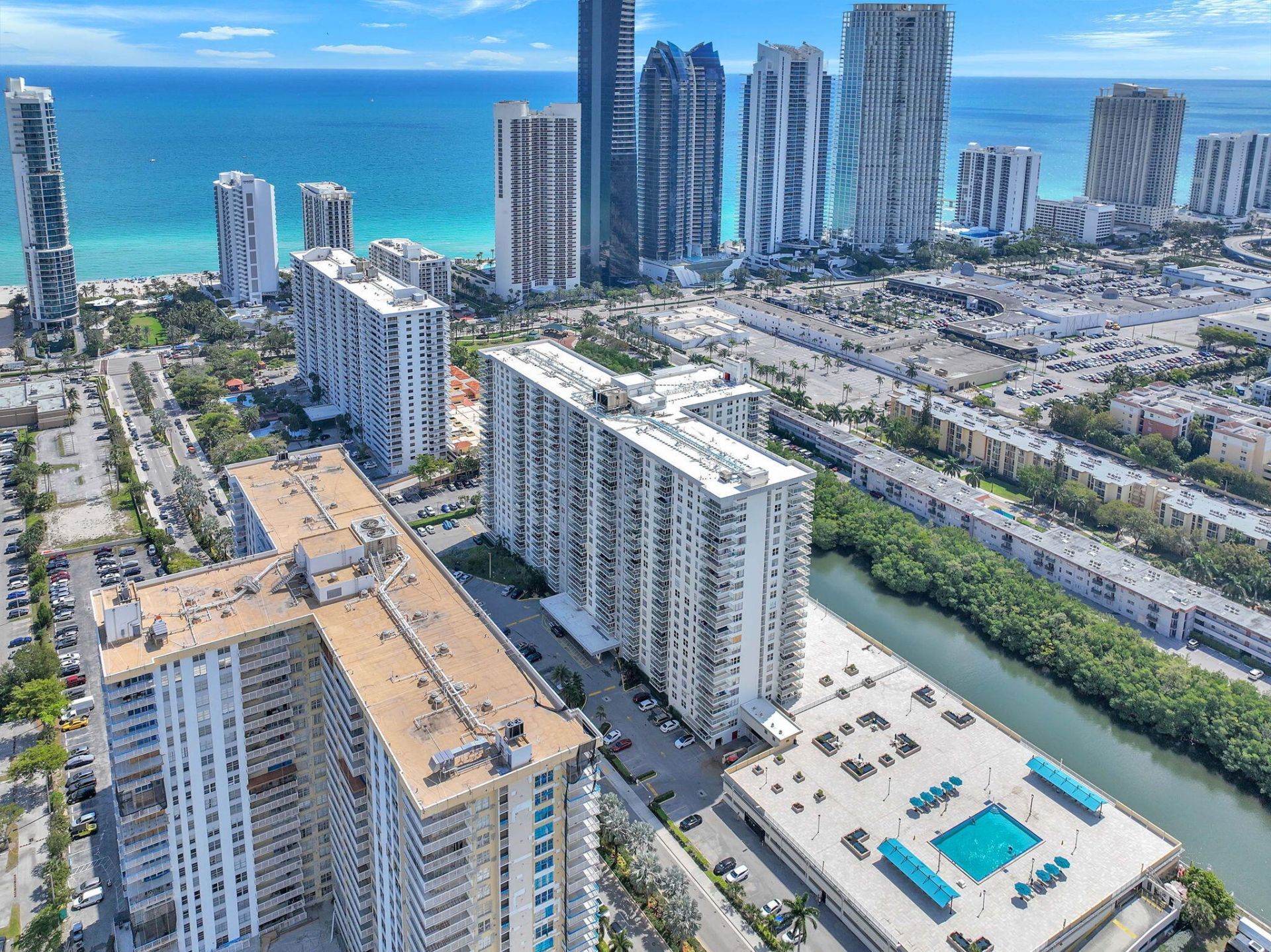 230 174th Street, Unit Apt 417, Sunny Isles Beach, FL 33160 Photo