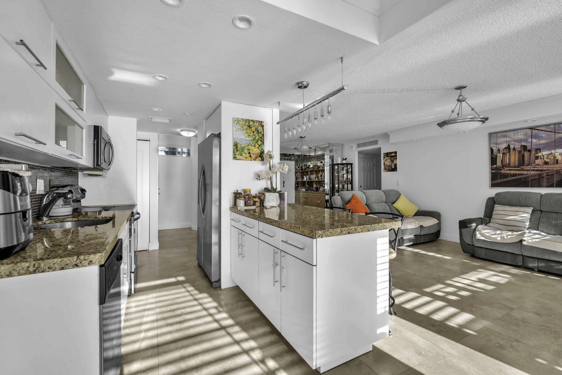 230 174th Street, Unit Apt 417, Sunny Isles Beach, FL 33160 Photo