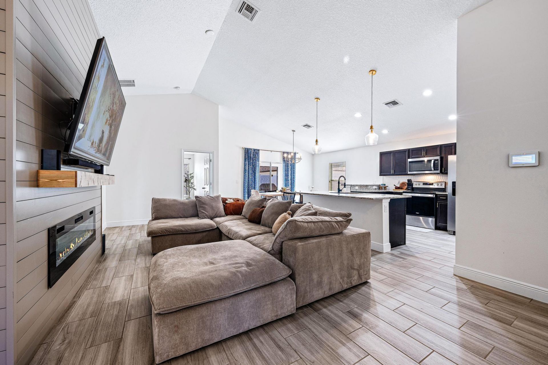 312 Palm Breezes Drive, Fort Pierce, FL 34945 Photo