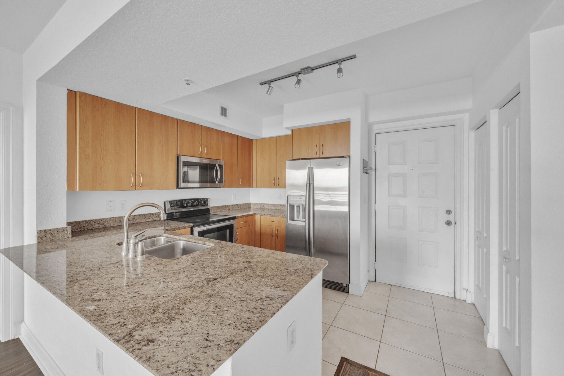 1830 Radius Drive, Unit 307, Hollywood, FL 33020 Photo