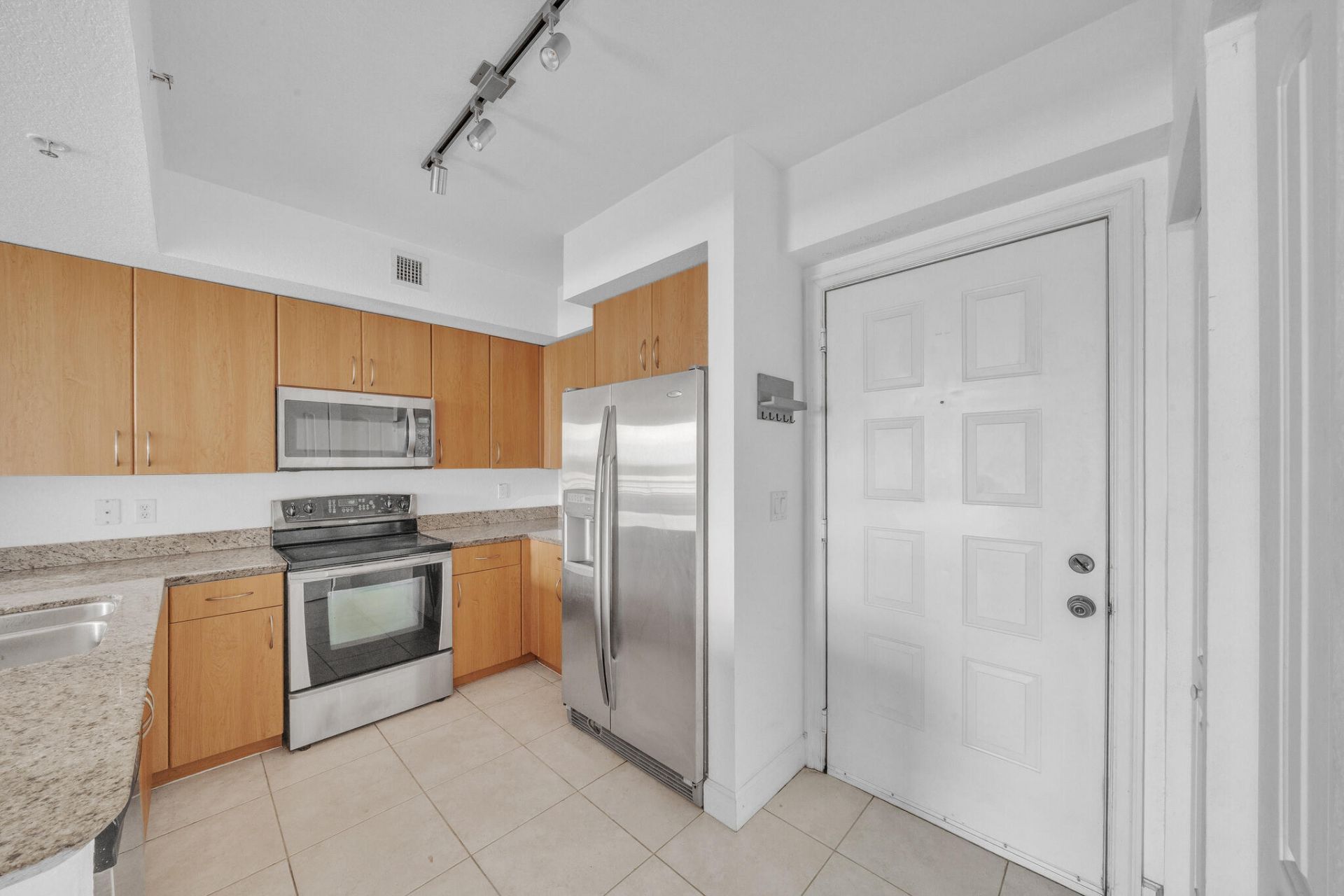 1830 Radius Drive, Unit 307, Hollywood, FL 33020 Photo
