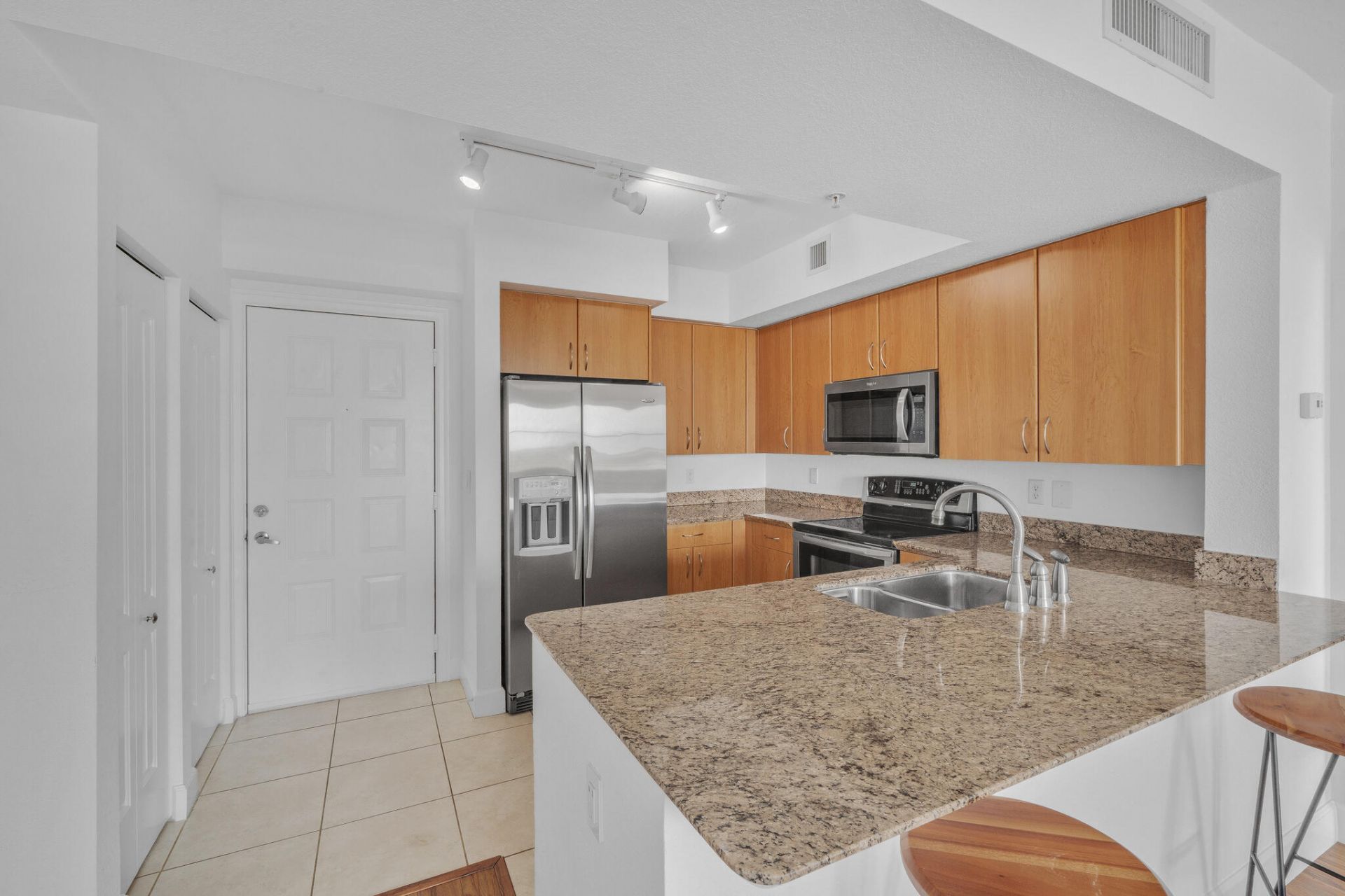 1830 Radius Drive, Unit 1009, Hollywood, FL 33020 Photo