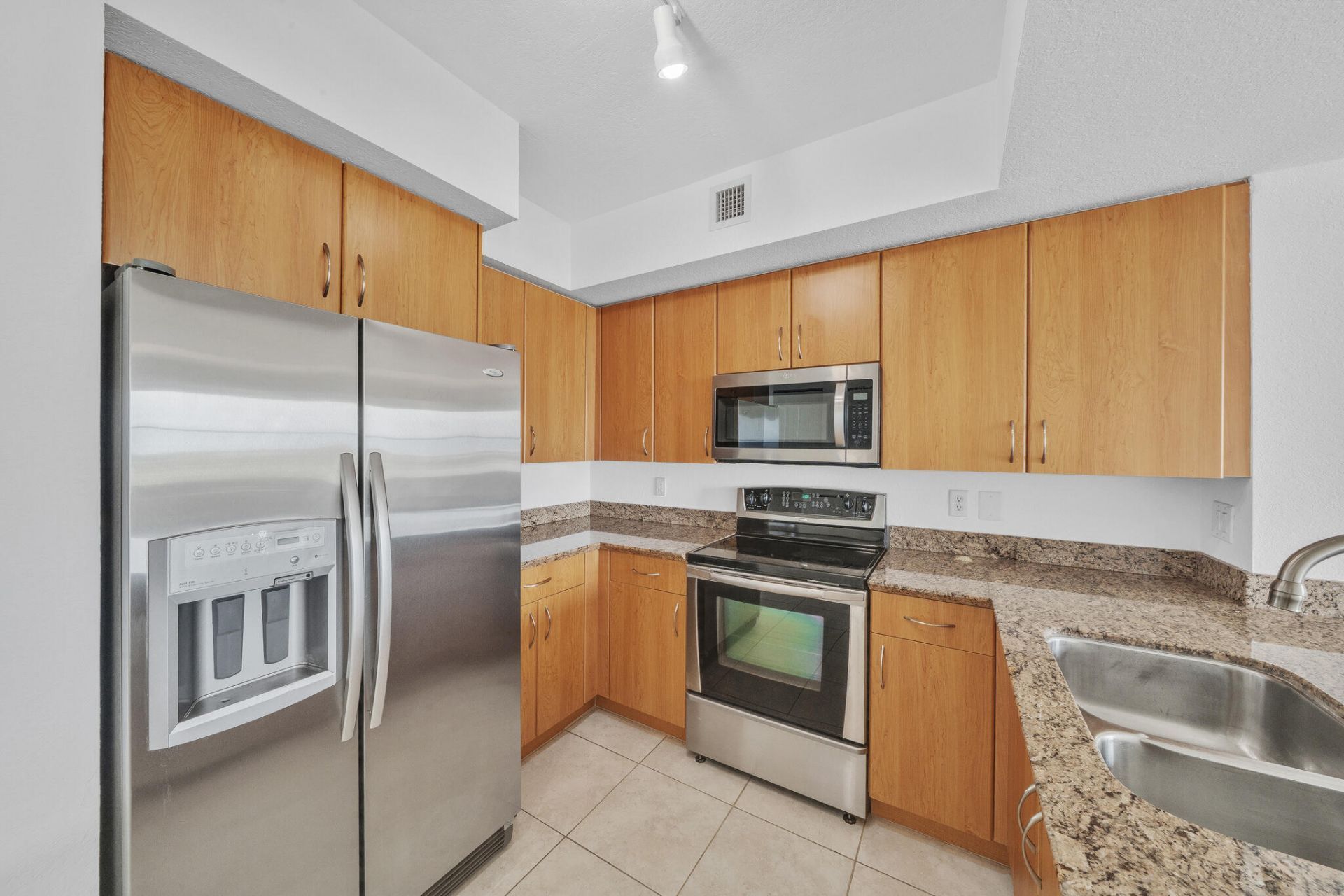 1830 Radius Drive, Unit 1009, Hollywood, FL 33020 Photo