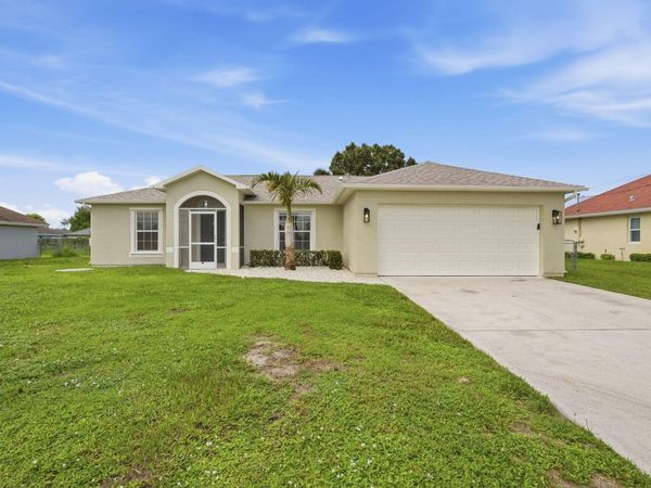 453 SW COLUMBUS Drive, Port St. Lucie, FL 34953