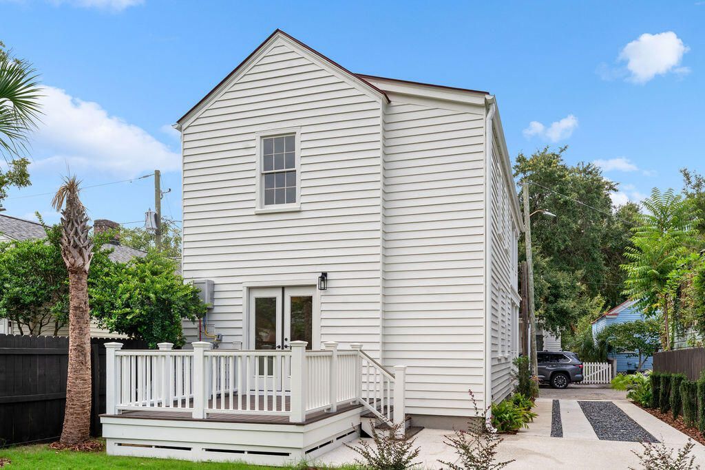 20 Addison Street Photo 18