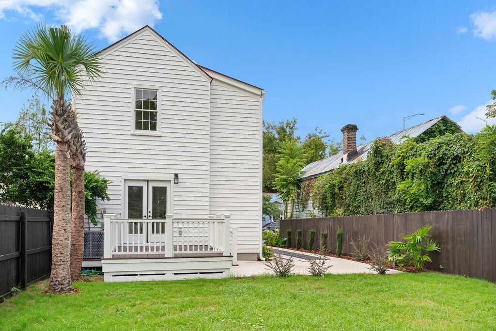 20 Addison Street Photo 19