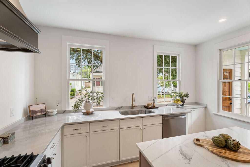 20 Addison Street Photo 5