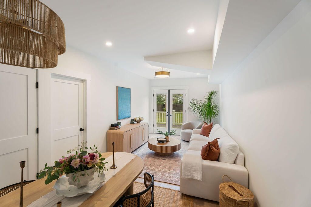 20 Addison Street Photo 7