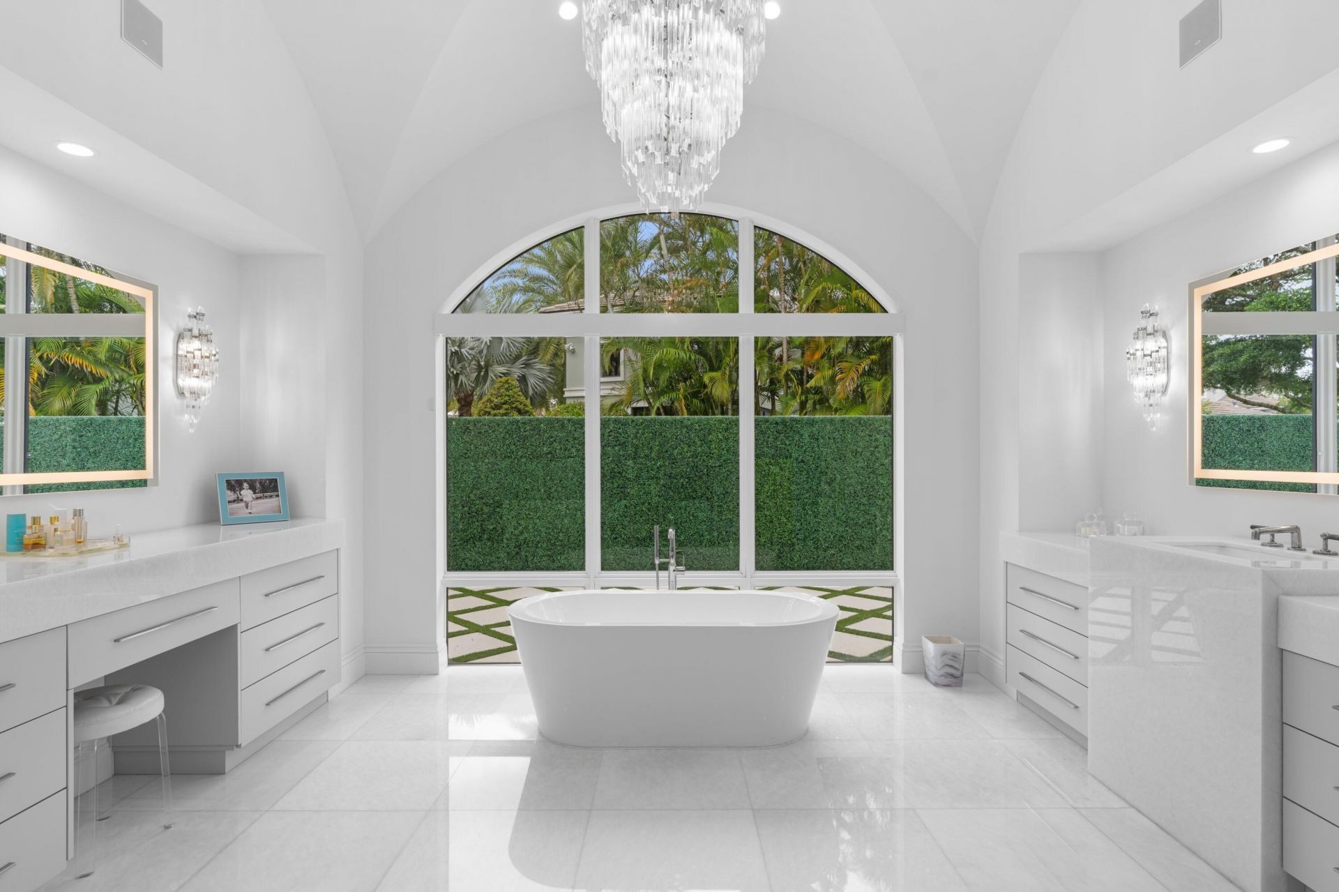 111 Via Palacio, Palm Beach Gardens, FL 33418 Photo
