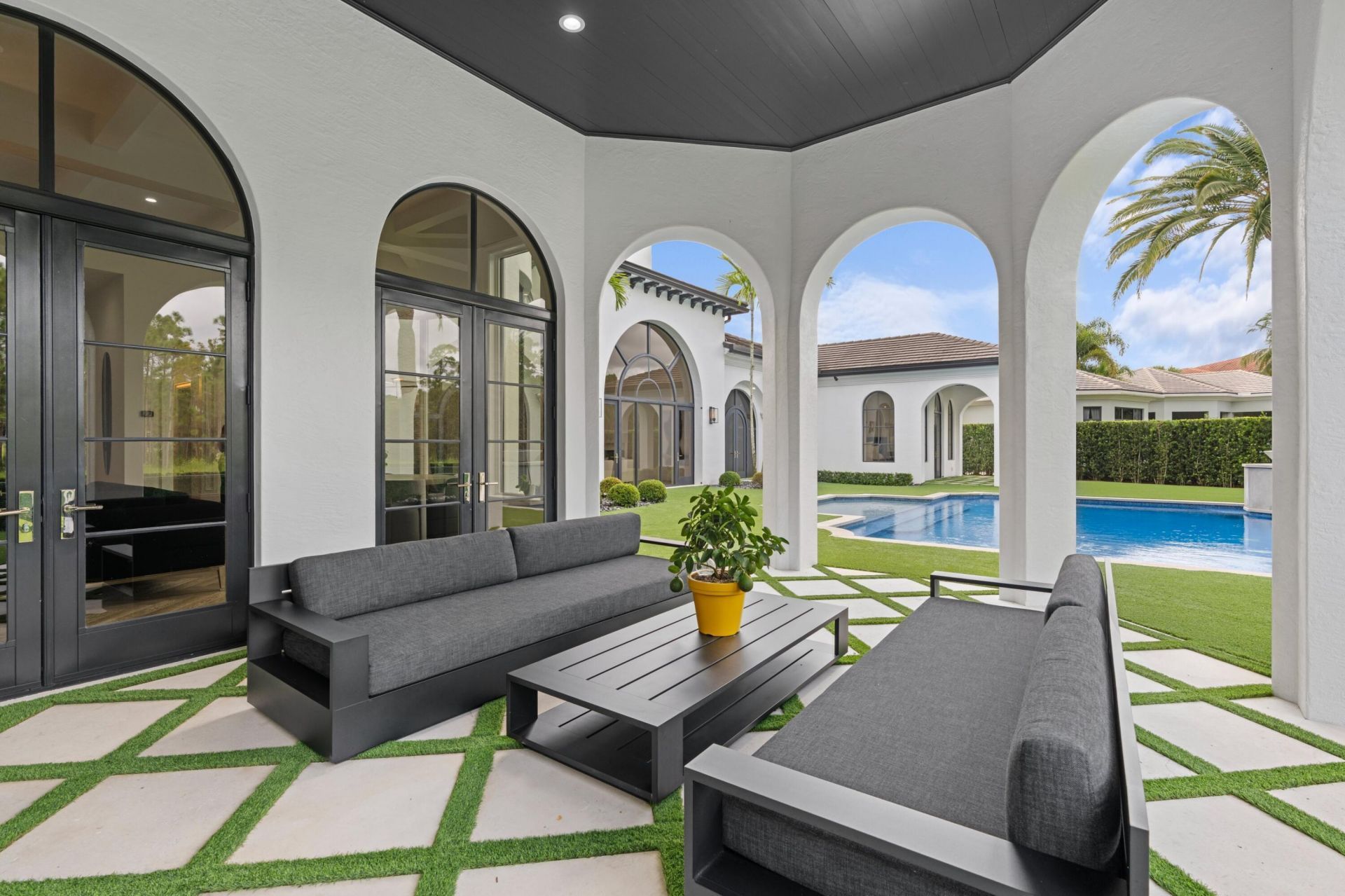 111 Via Palacio, Palm Beach Gardens, FL 33418 Photo
