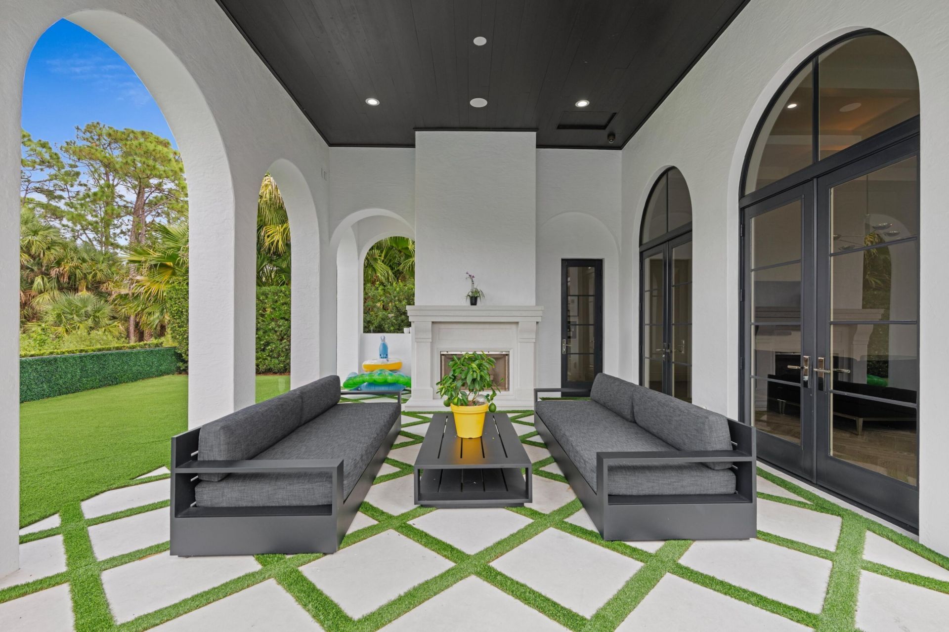 111 Via Palacio, Palm Beach Gardens, FL 33418 Photo